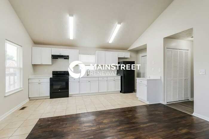 2927 Rowan St - Photo 5 of 17