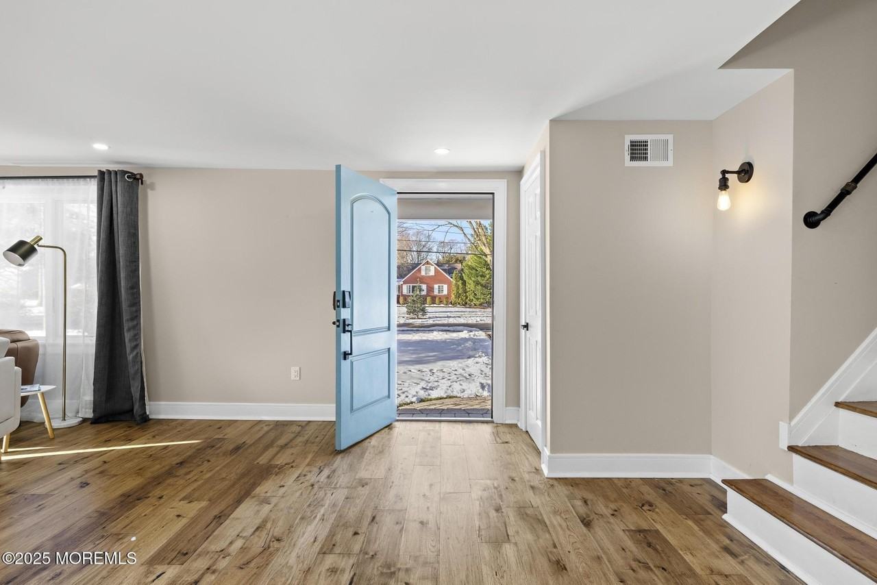 105 Park Ave - Photo 2 of 32