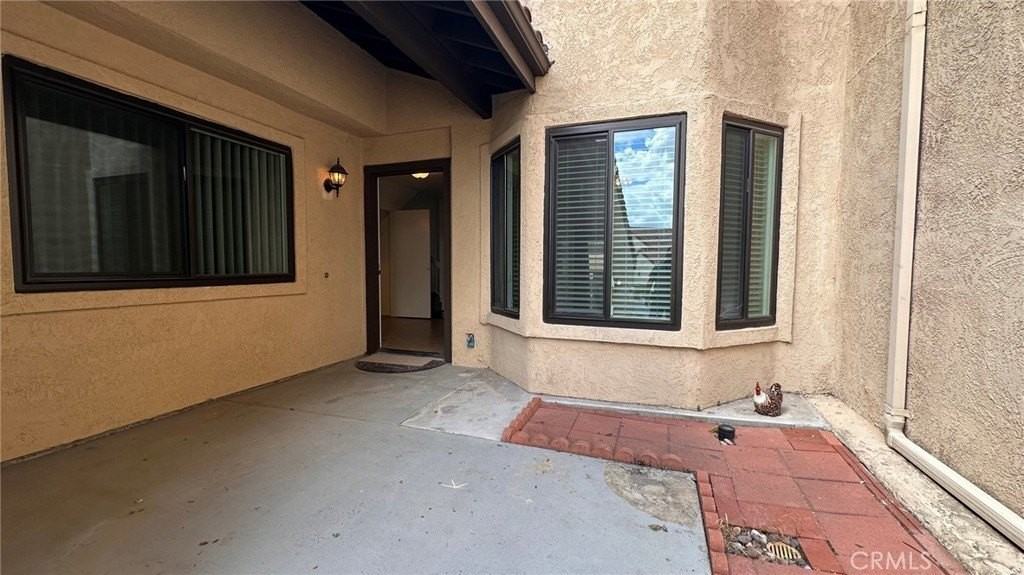1157 S Crofter Dr - Photo 2 of 31