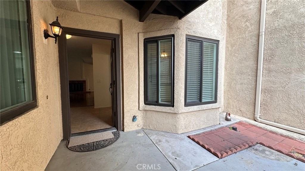 1157 S Crofter Dr - Photo 3 of 31