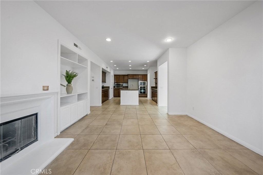 15767 Flight Ave - Photo 7 of 25