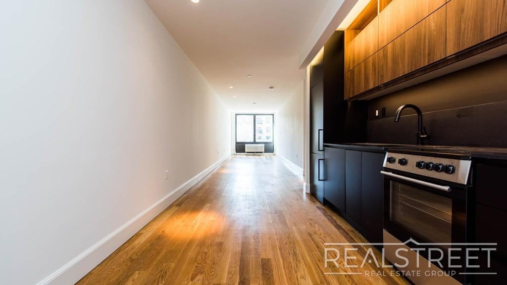 1 Duffield St #301