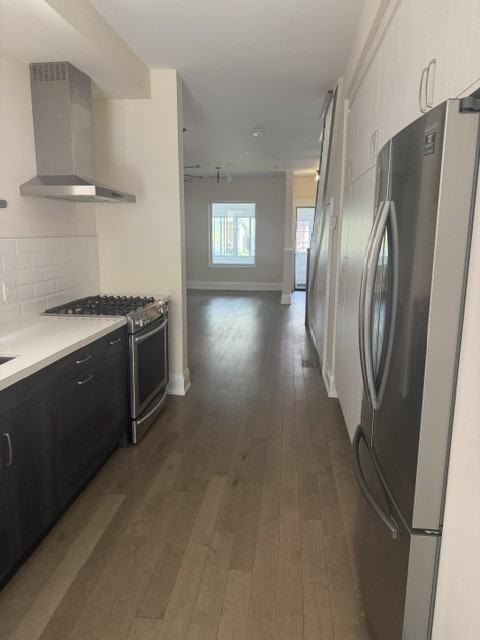98 A Eaton Avenue - Photo 7 of 13