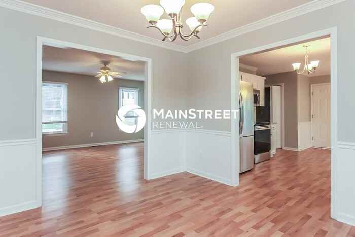828 Penncross Dr - Photo 6 of 17