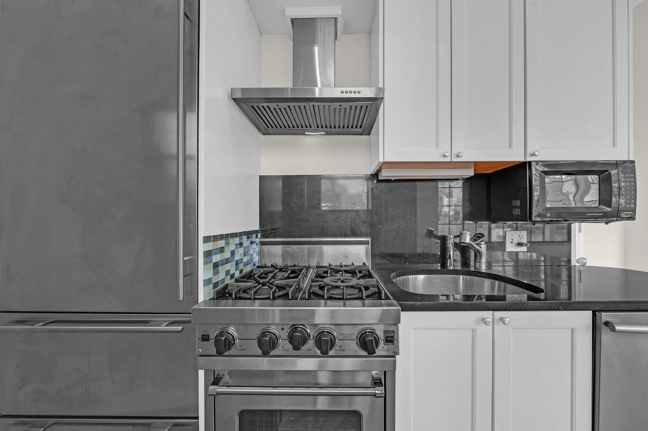 127 E 69th St #PH - Photo 5 of 11