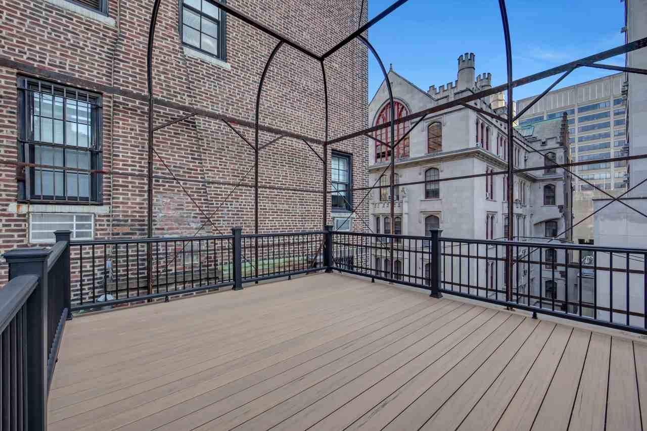 127 E 69th St #PH - Photo 7 of 11