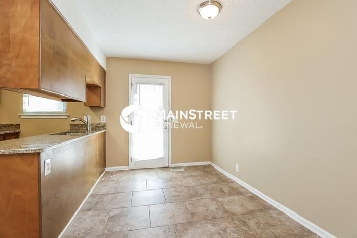 5313 Ashlawn Dr - Photo 4 of 16