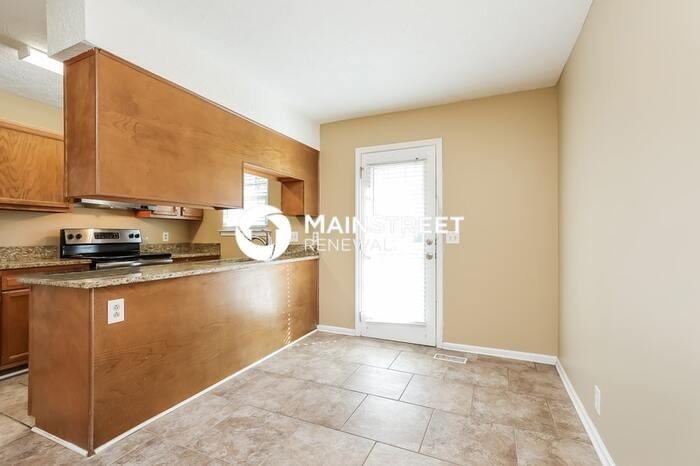 5313 Ashlawn Dr - Photo 5 of 16