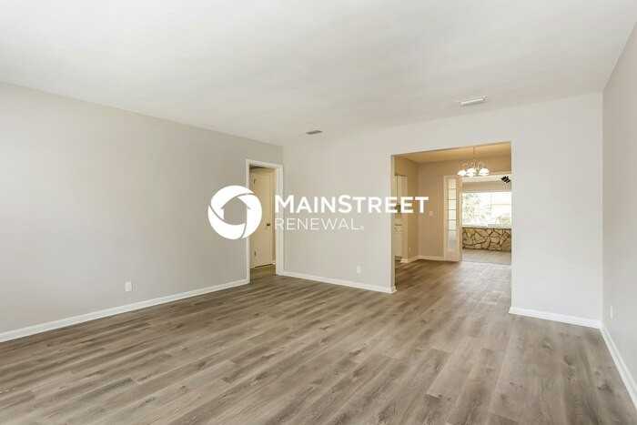 7027 Berrywood Ln - Photo 3 of 16