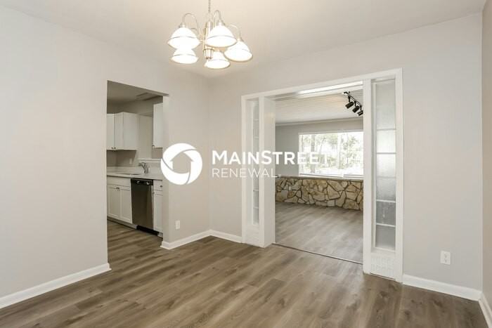 7027 Berrywood Ln - Photo 4 of 16