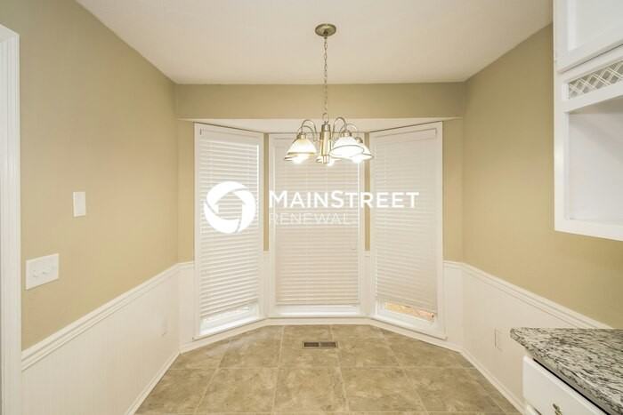 340 40th Ave Ne - Photo 4 of 15