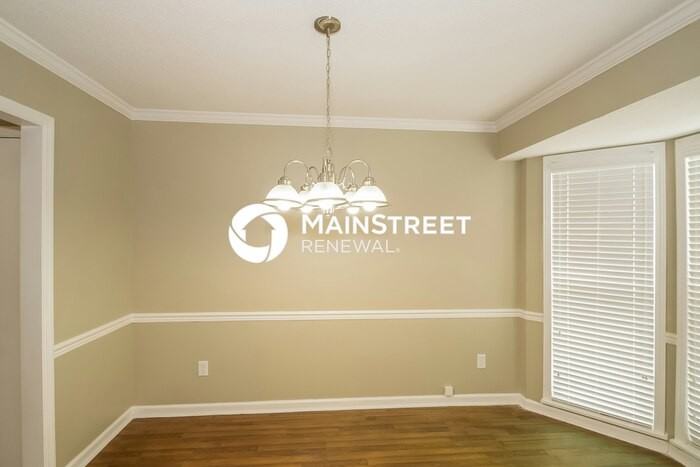 340 40th Ave Ne - Photo 5 of 15