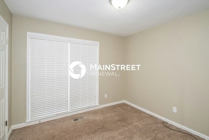 340 40th Ave Ne - Photo 7 of 15
