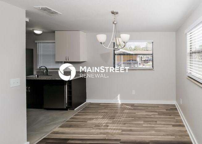 637 W Alamo Dr - Photo 5 of 11
