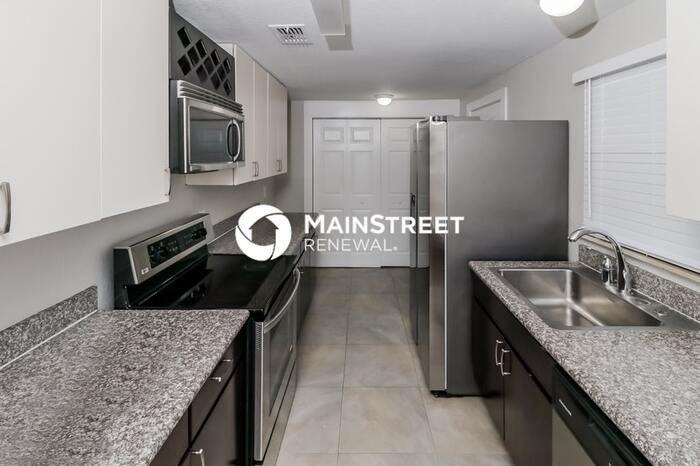 637 W Alamo Dr - Photo 6 of 11
