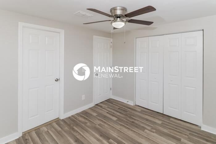 637 W Alamo Dr - Photo 7 of 11