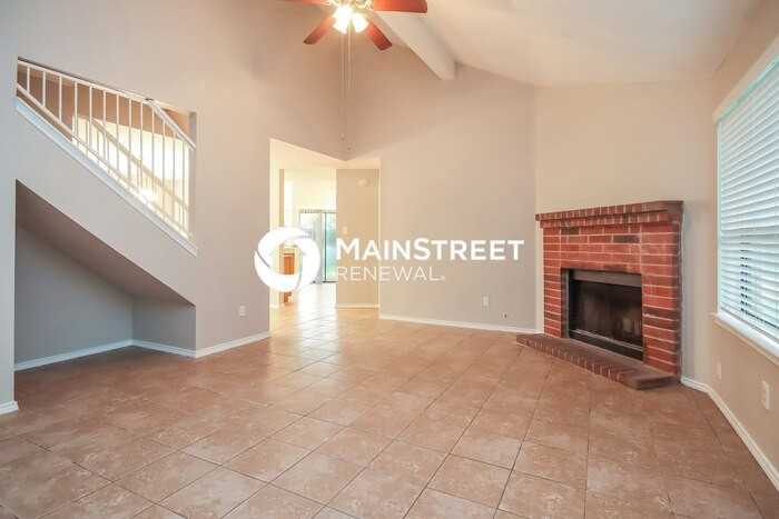 19319 Cypress Arbor Ct - Photo 5 of 17