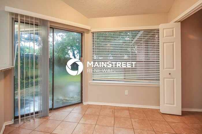 19319 Cypress Arbor Ct - Photo 7 of 17