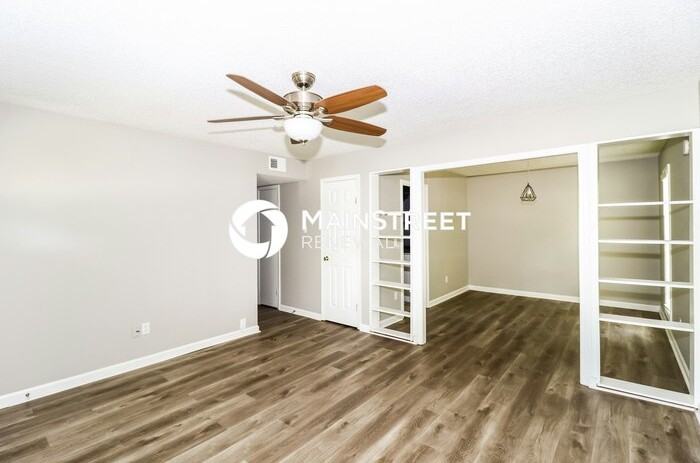 6631 Elmore Rd - Photo 4 of 15