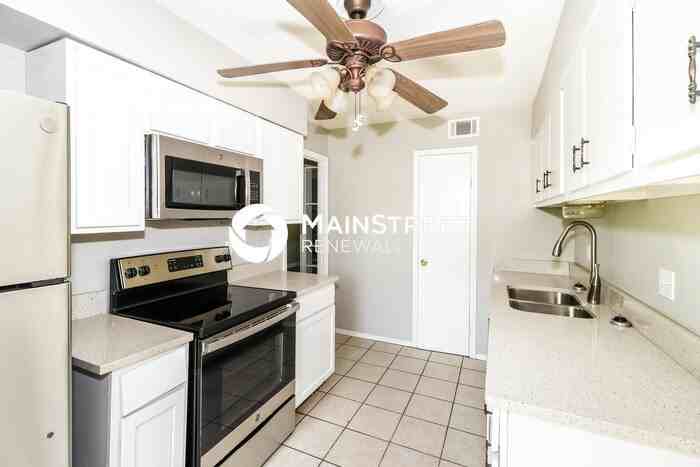 6631 Elmore Rd - Photo 6 of 15