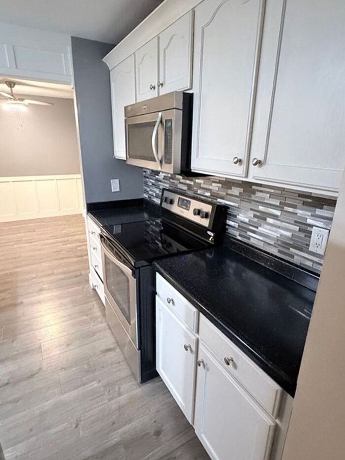 754 E 3900 S #16 - Photo 6 of 14