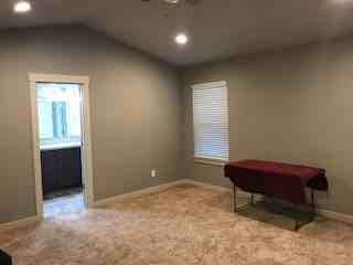 7639 Ne 61st Way - Photo 4 of 9