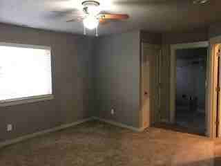 7639 Ne 61st Way - Photo 7 of 9