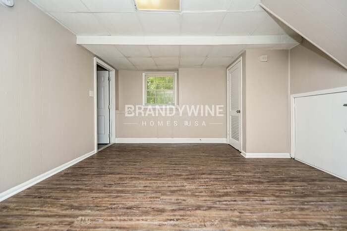 5515 Scofield Rd - Photo 2 of 23