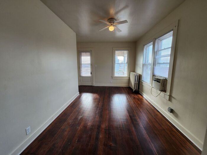 720 Walnut St #02 - Photo 3 of 7