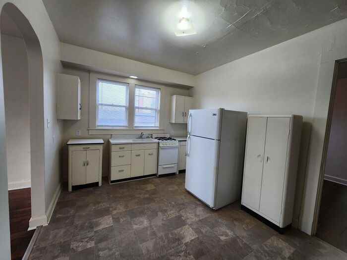 720 Walnut St #02 - Photo 5 of 7