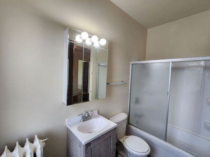 720 Walnut St #02 - Photo 7 of 7