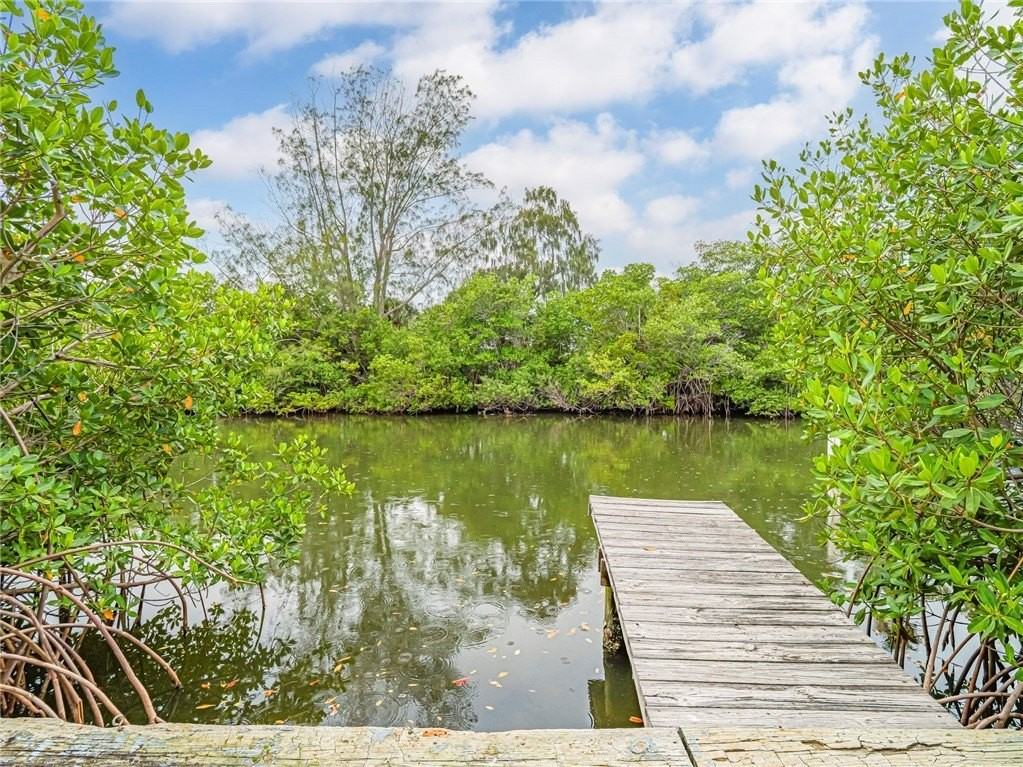 1873 Robalo Dr - Photo 4 of 27