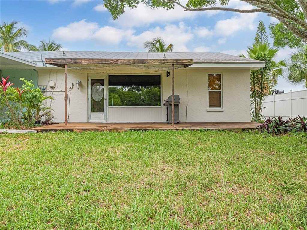 1873 Robalo Dr - Photo 6 of 27