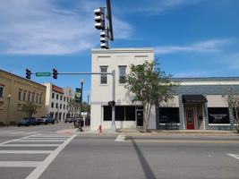 featured image of 101 N Jefferson St