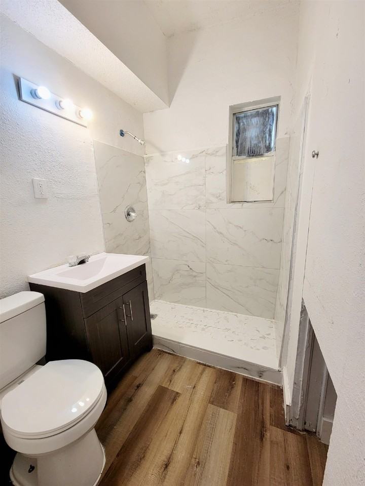 906 N Veterans Dr - Photo 7 of 19