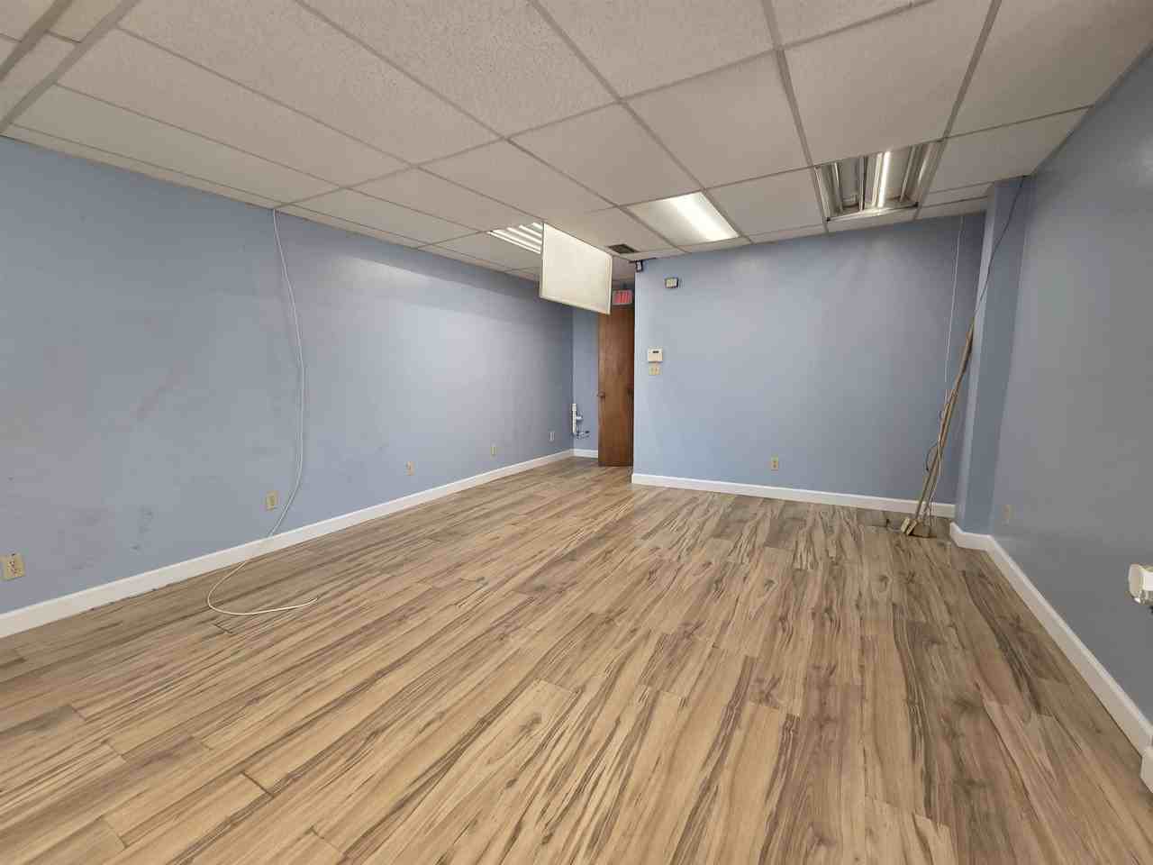 131 N Jefferson St - Photo 5 of 24