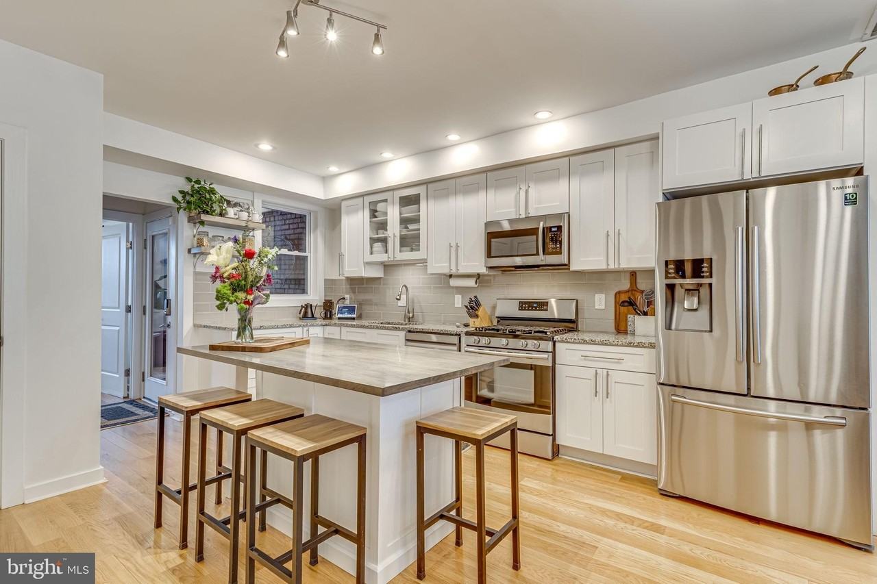 36 Rhode Island Ave Ne - Photo 2 of 35