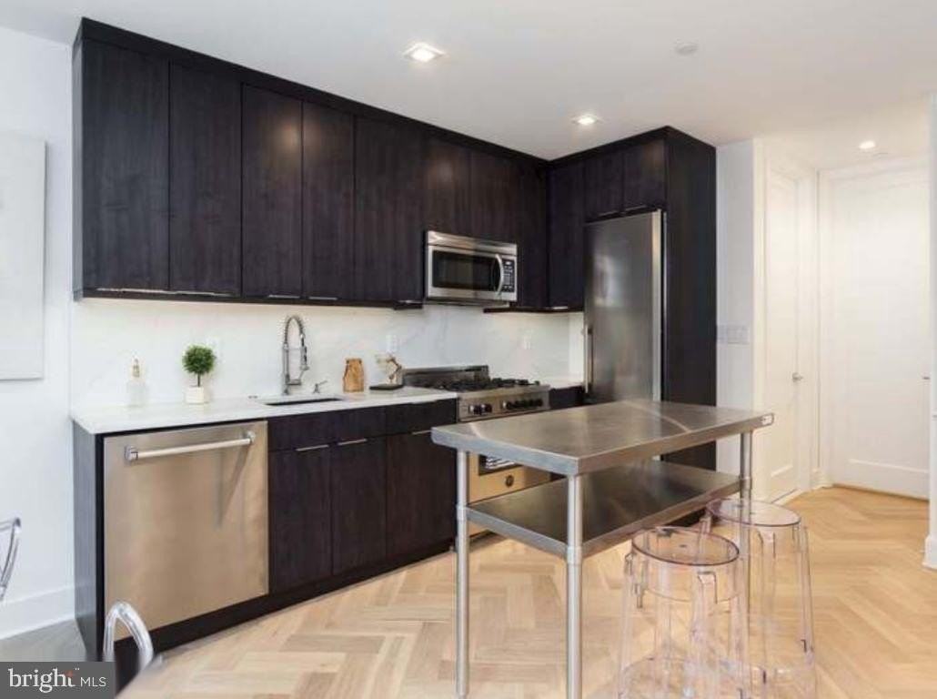 1753 Willard St Nw #1 - Photo 5 of 12