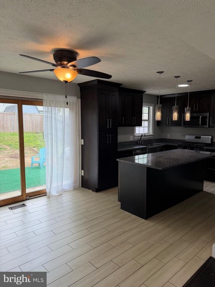 3419 Marble Arch Dr - Photo 2 of 16