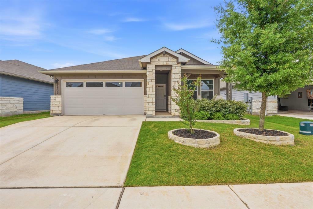 2807 Rustic Hills Dr - Photo 2 of 34