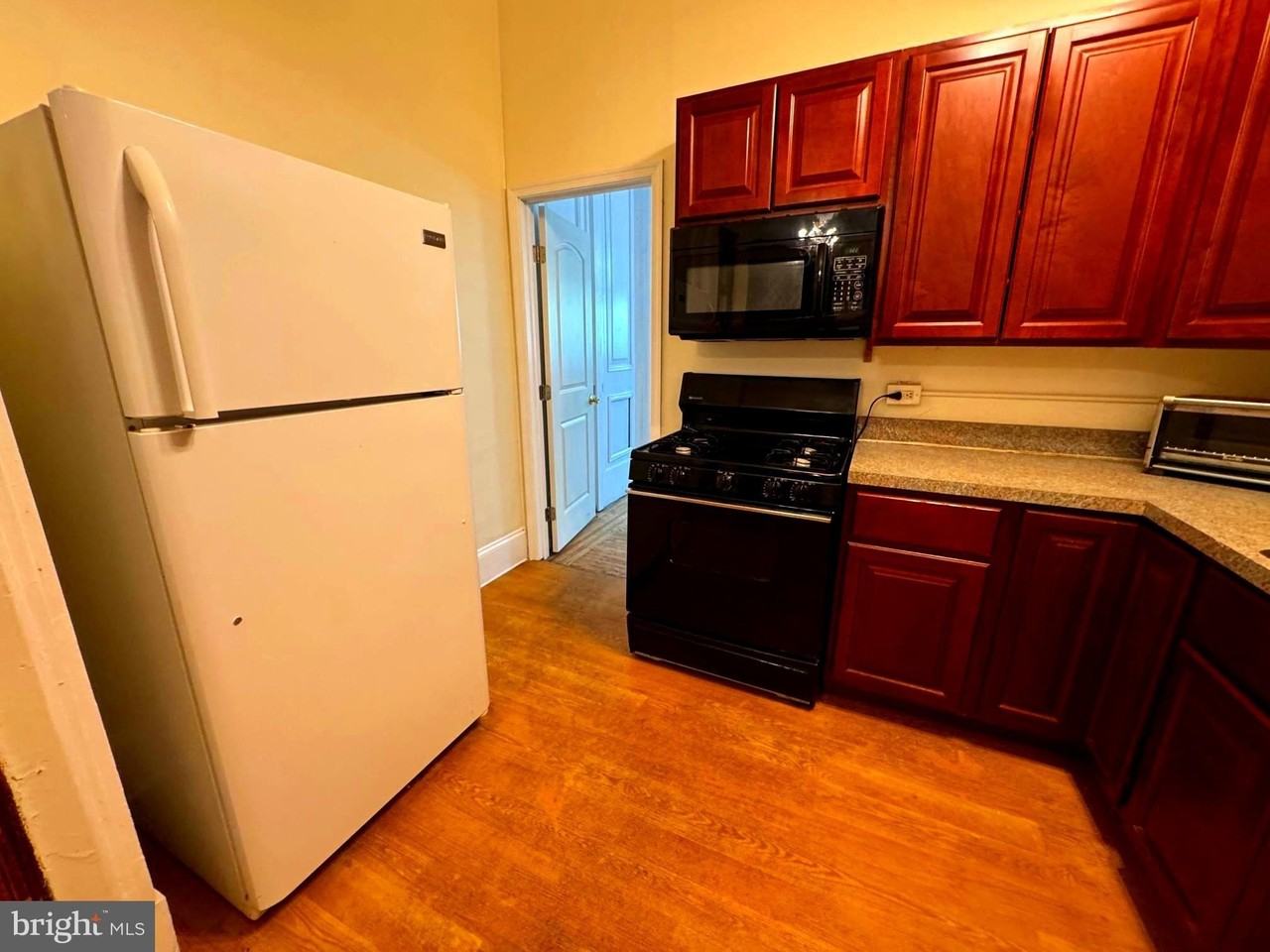 1704 Saint Paul St #1 - Photo 7 of 20