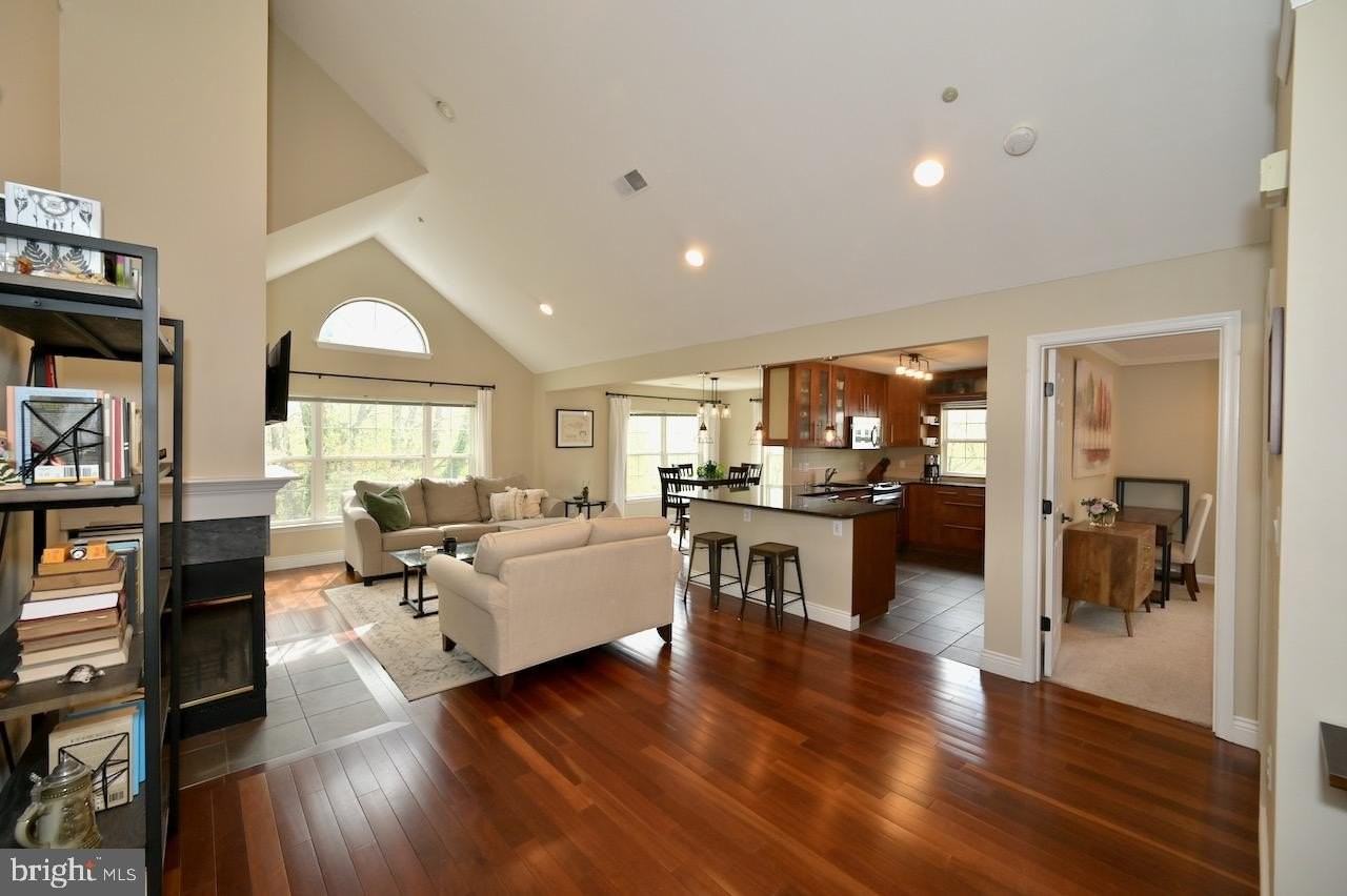 112 Kendrick Pl #112-34 - Photo 4 of 50