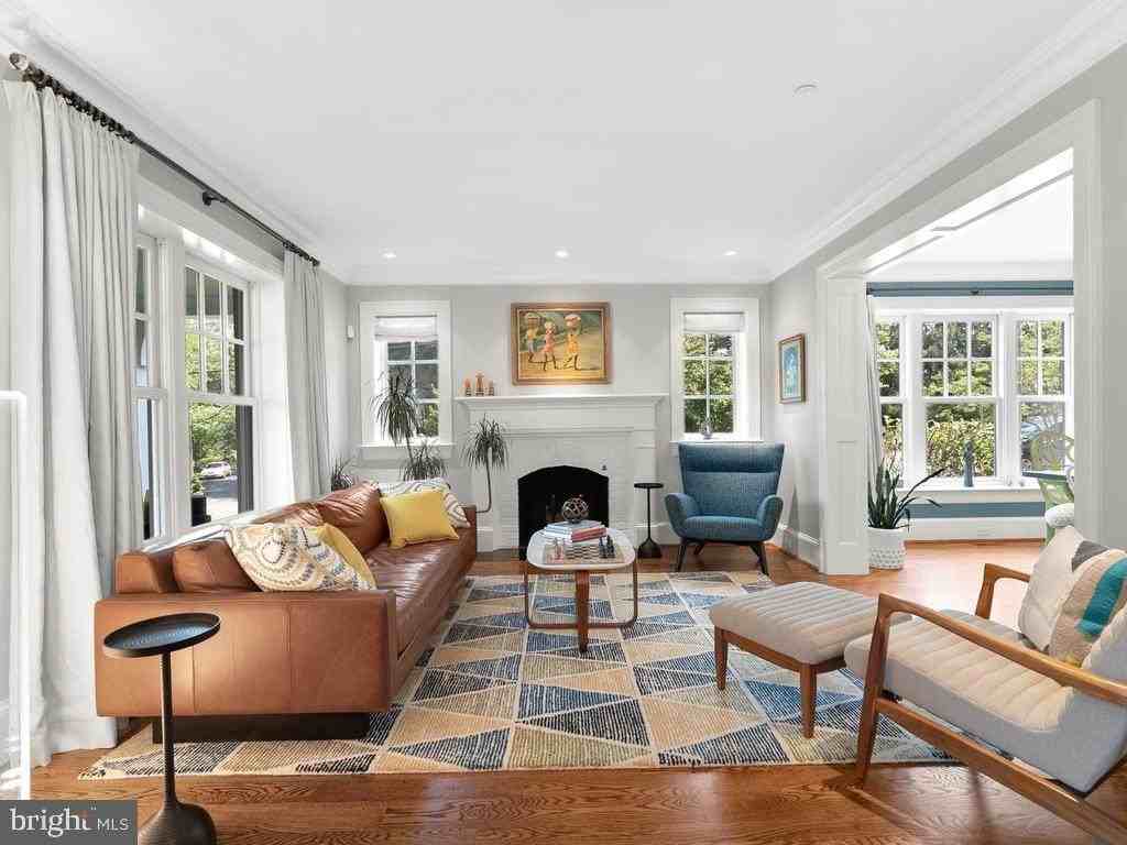 4400 Elm St - Photo 5 of 50
