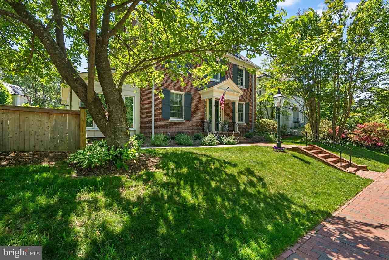 3908 Oliver St - Photo 2 of 50