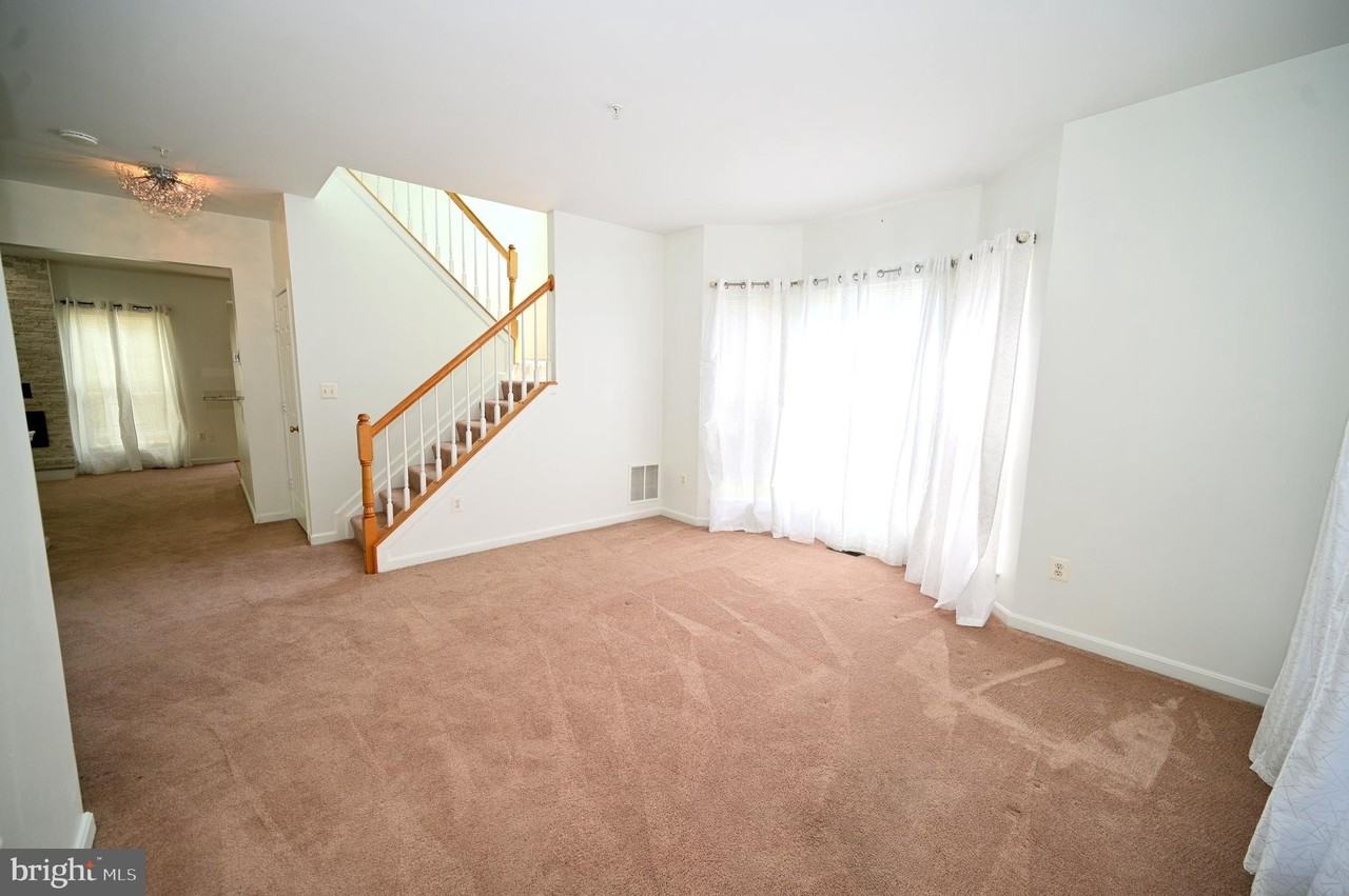 9100 Goldfield Pl - Photo 4 of 50