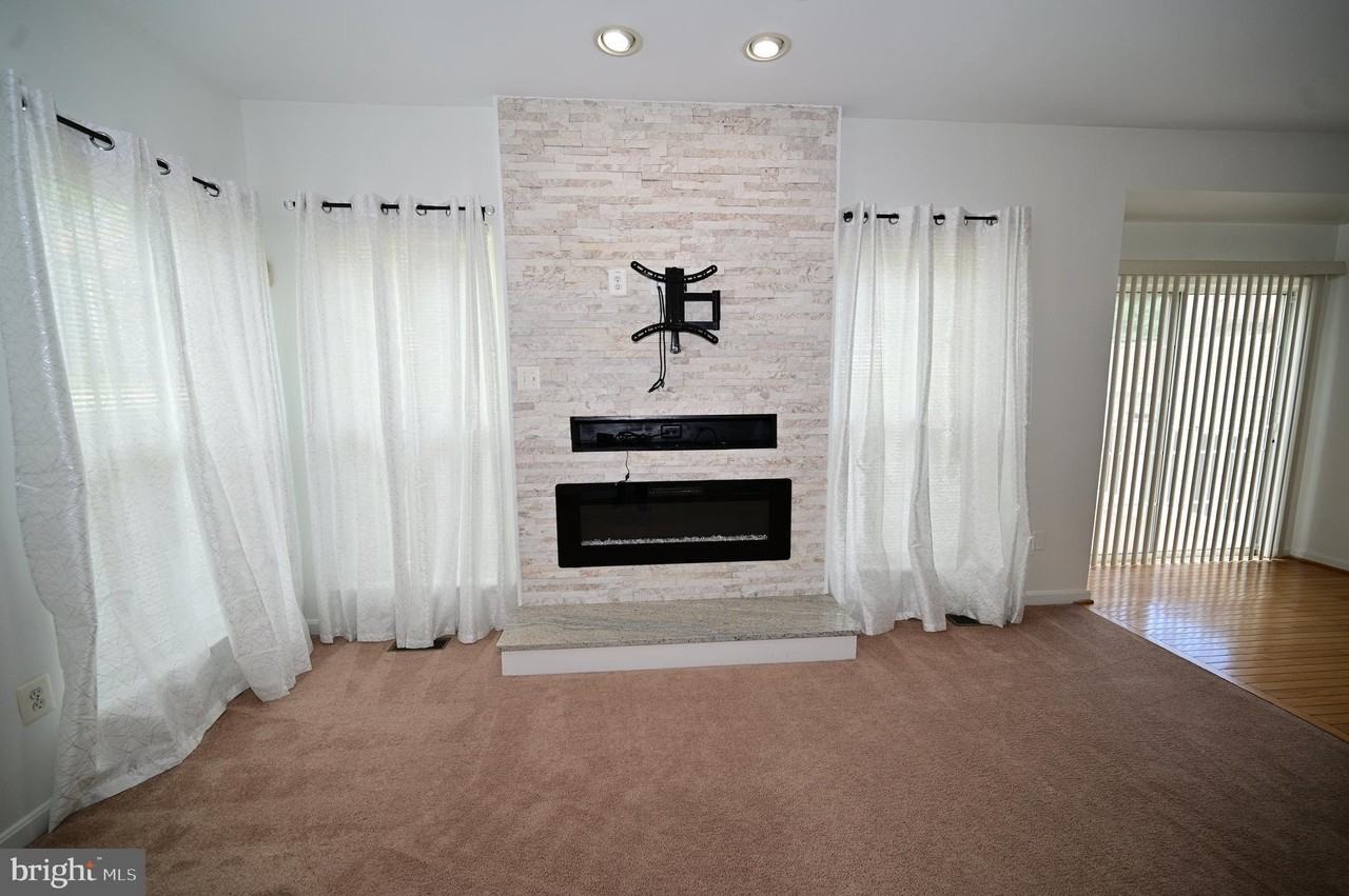 9100 Goldfield Pl - Photo 5 of 50