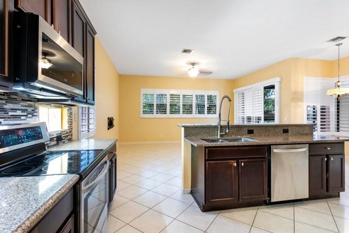 3366 Harness Circle - Photo 5 of 9