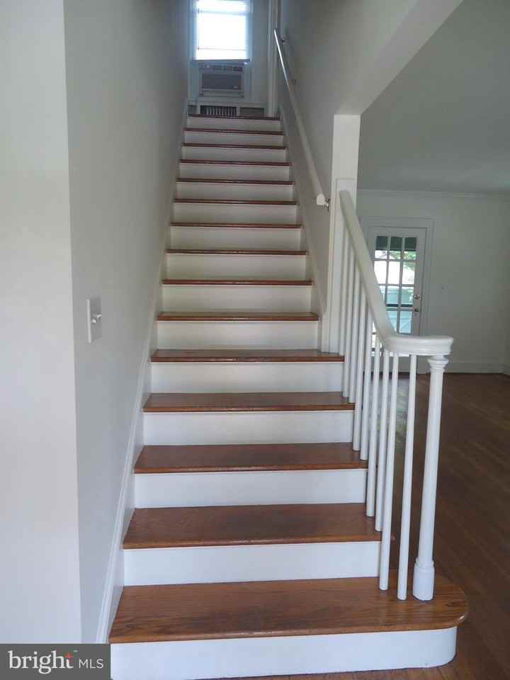 1309 Littlepage St - Photo 3 of 15