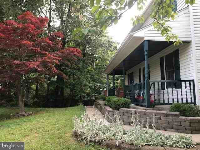 5820 Silchester St - Photo 2 of 47