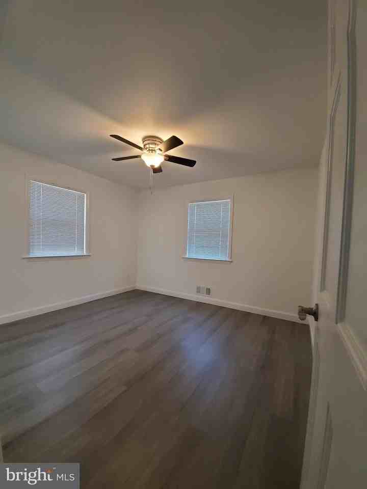 8303 Brixton St - Photo 4 of 5